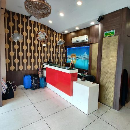 אמריצר Hotel Robin Inn מראה חיצוני תמונה
