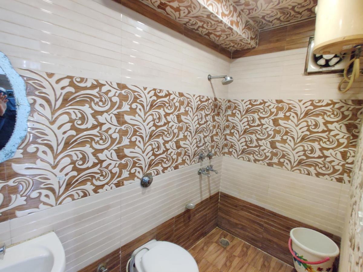 אמריצר Hotel Robin Inn מראה חיצוני תמונה
