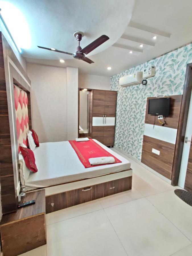 אמריצר Hotel Robin Inn מראה חיצוני תמונה