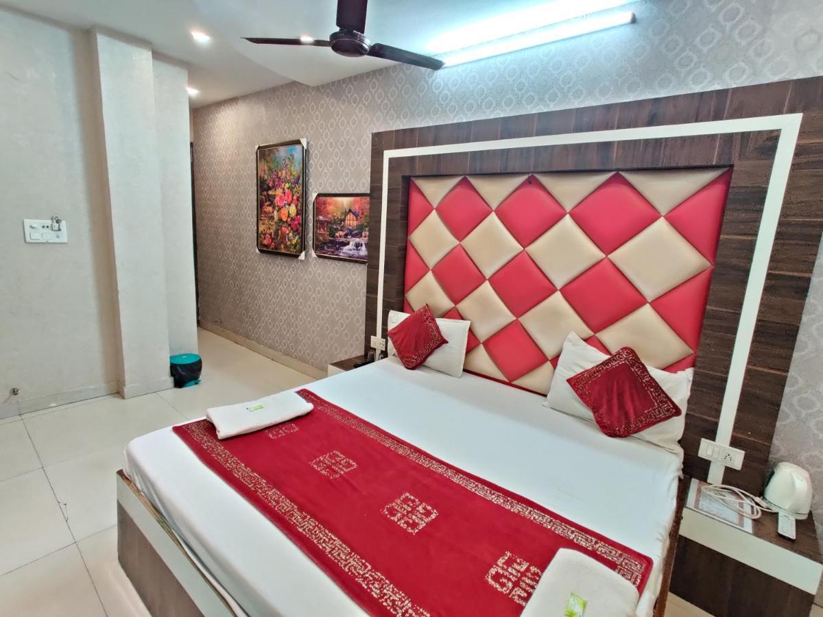 אמריצר Hotel Robin Inn מראה חיצוני תמונה