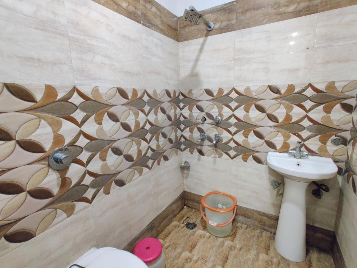 אמריצר Hotel Robin Inn מראה חיצוני תמונה