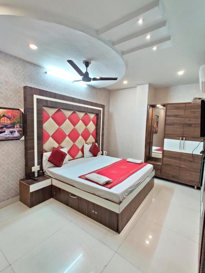 אמריצר Hotel Robin Inn מראה חיצוני תמונה