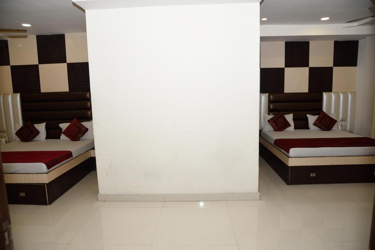 אמריצר Hotel Robin Inn מראה חיצוני תמונה